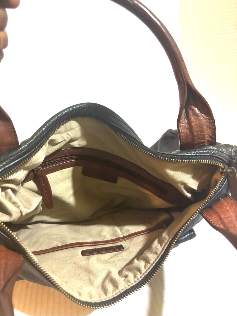 Classic Two-Tone Leather Satchel Shoulder Bag - Black & Brown - Picture 5 of 6